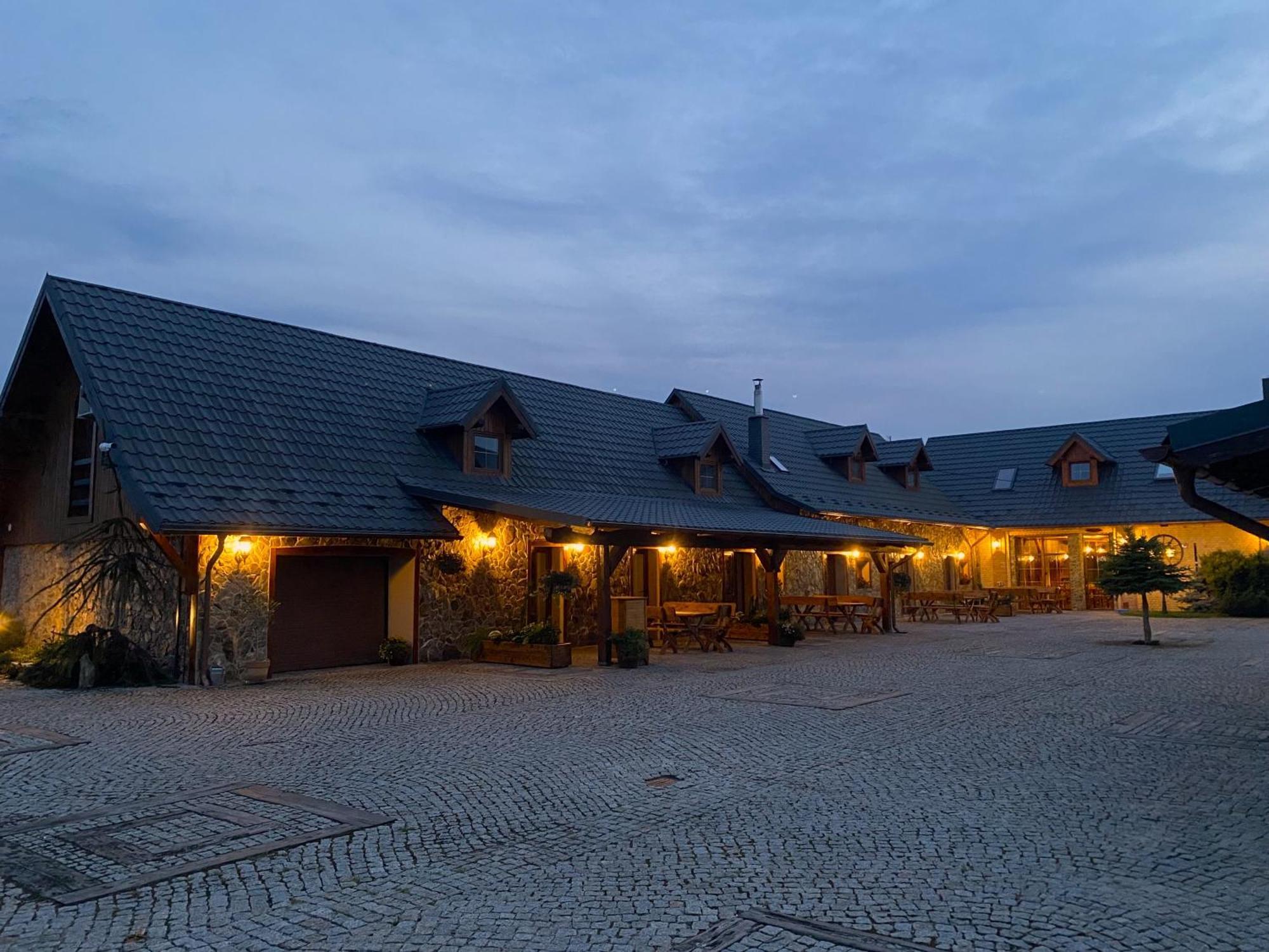 Aparthotel Kamien I Sowa Lipinki Łużyckie Exterior foto